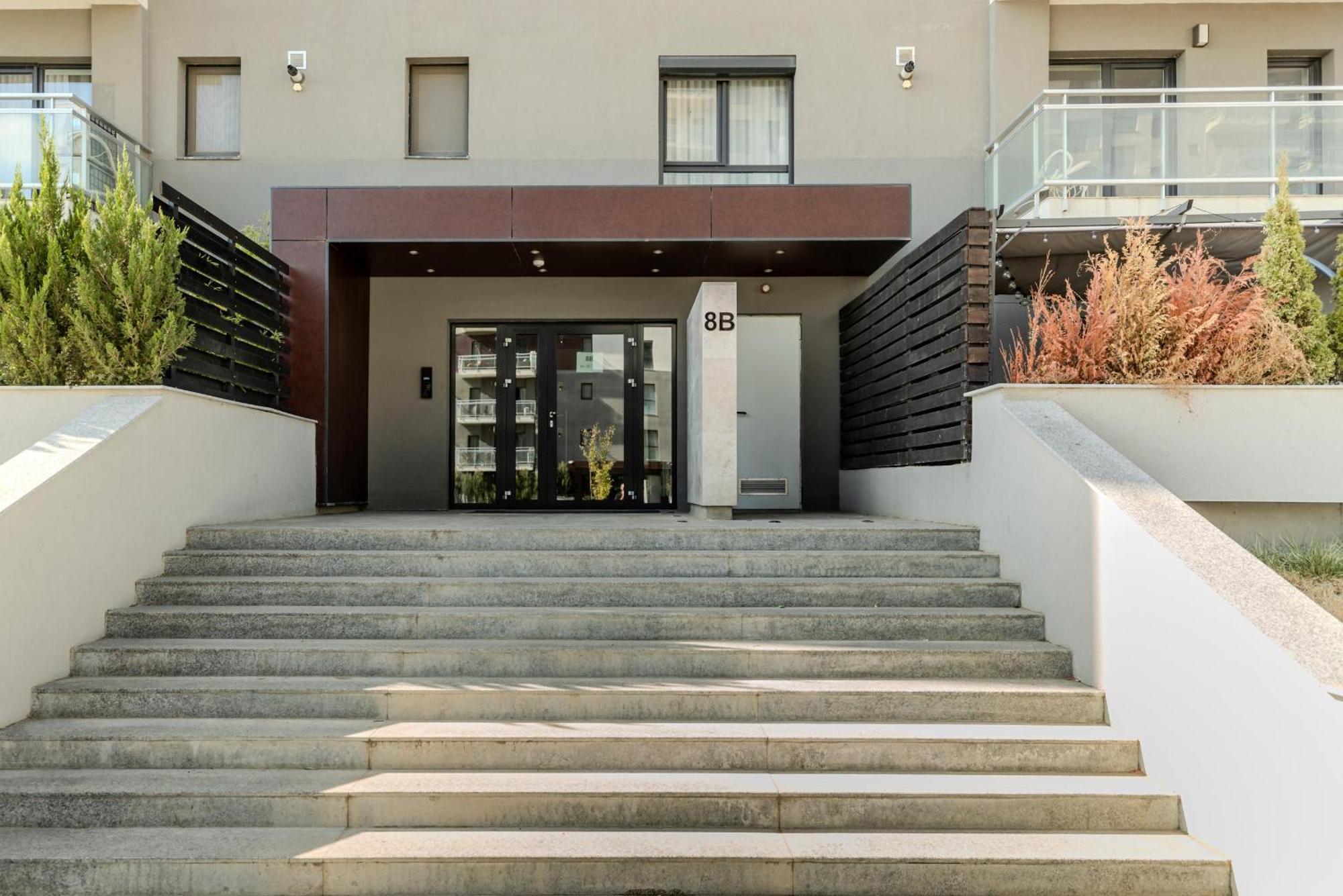 Perfect Stay: Urban Heaven In Aviatiei Business Area บูคาเรสต์ ภายนอก รูปภาพ